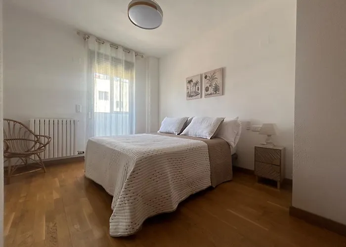 Atico Con Vistas Al Mercado Opcion De Parking Daire